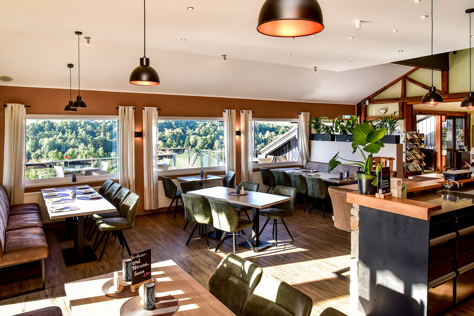 EKS_Restaurant_Ambiente_innen